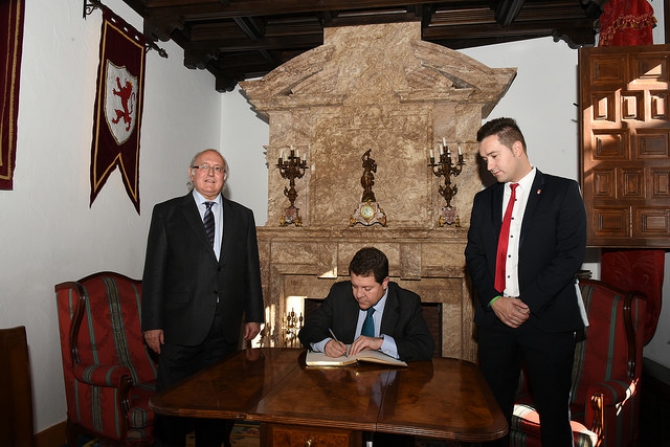 El Presidente de Castilla la Mancha, D. Emiliano García Page , visita el Museo de la Palabra