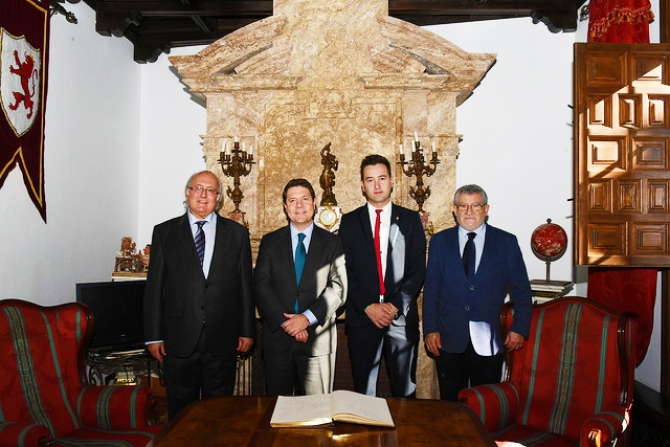 El Presidente de Castilla la Mancha visita el Museo de la Palabra